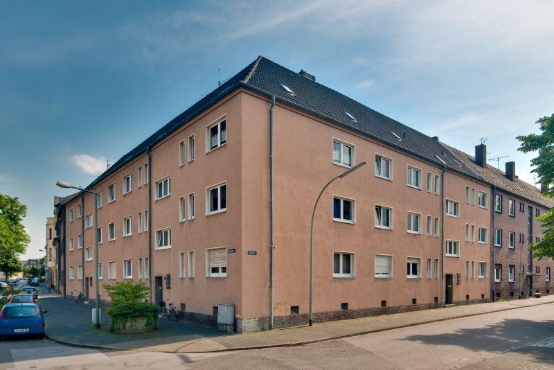 Bezugsfertige 2-Zimmerwohnung im 2. OG in zentraler Lage mit Balkon... - Foto 5