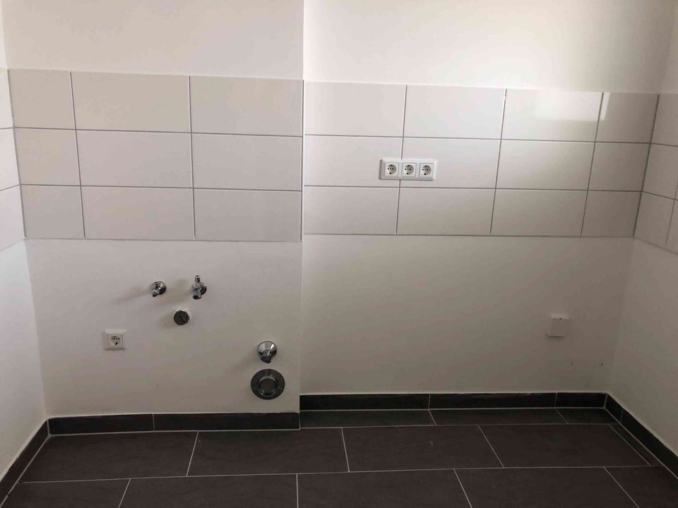 Modernisierte 1- Zimmer-Wohnung - Photo 2
