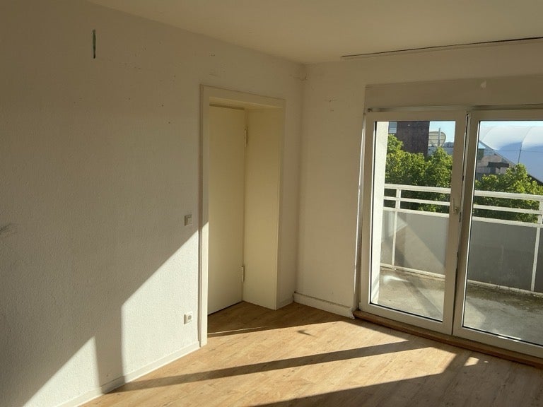Schöne 3-Zimmer-Wohnung in zentraler Lage ! - Photo 3