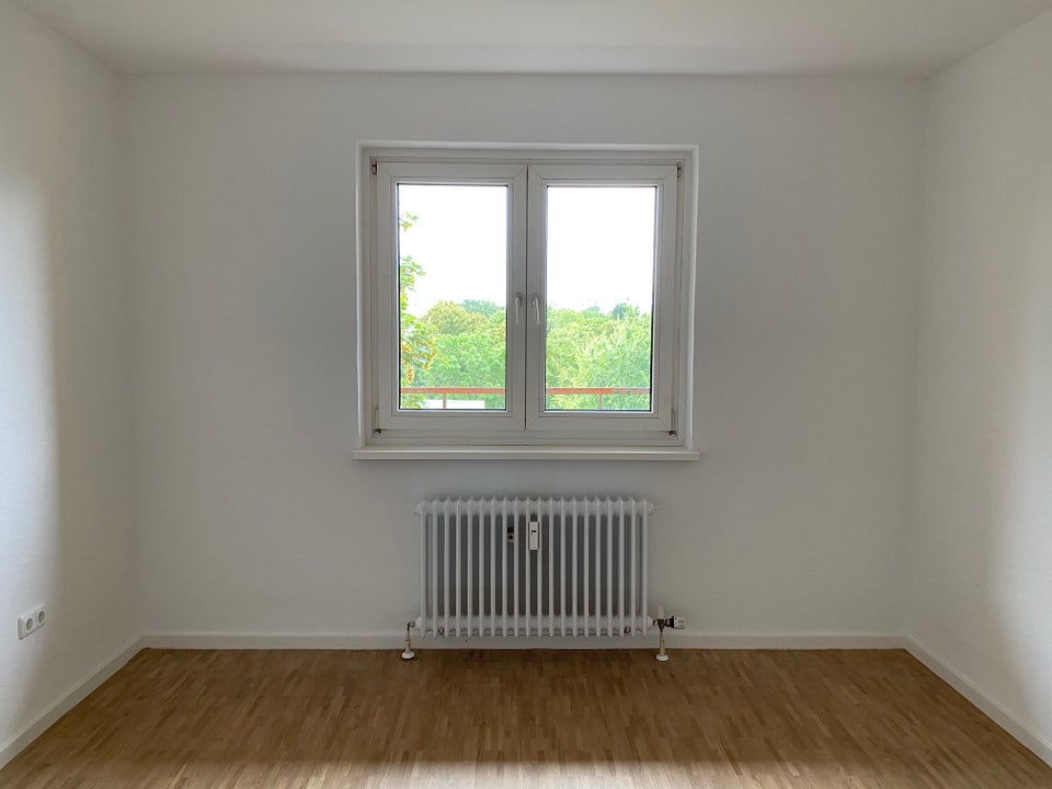 Hoch hinaus - sanierte und renovierte 2-Zimmer-Wohnung mit Balkon - Foto 2