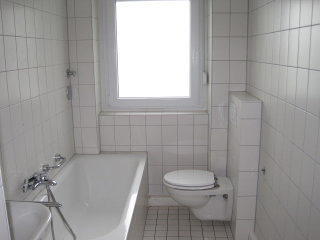 Runderneuert - Photo 1