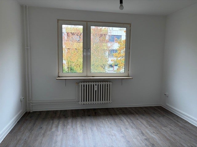 Modernisierte 3 Zimmer Wohnung mit Balkon zu vermieten! - Foto 1
