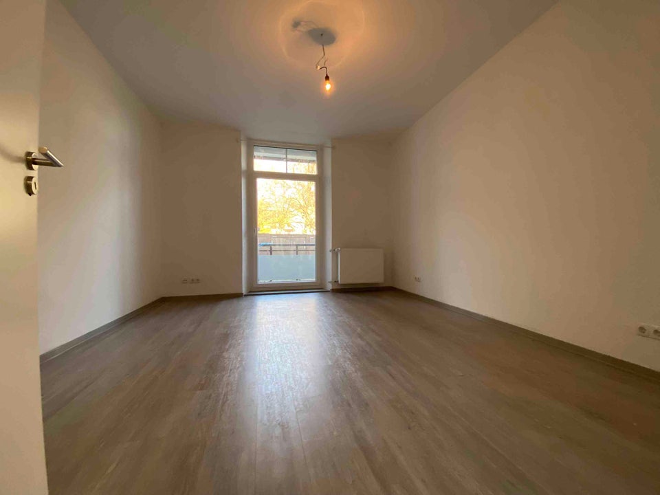 Modernisierung 2022! Praktische 2,5-Zimmer-Wohnung mit bodengleicher Dusche. - Photo 1