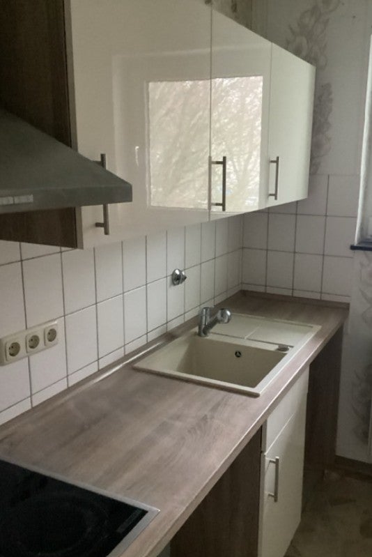 2-Zimmerwohnung mit Balkon und EBK - Foto 2