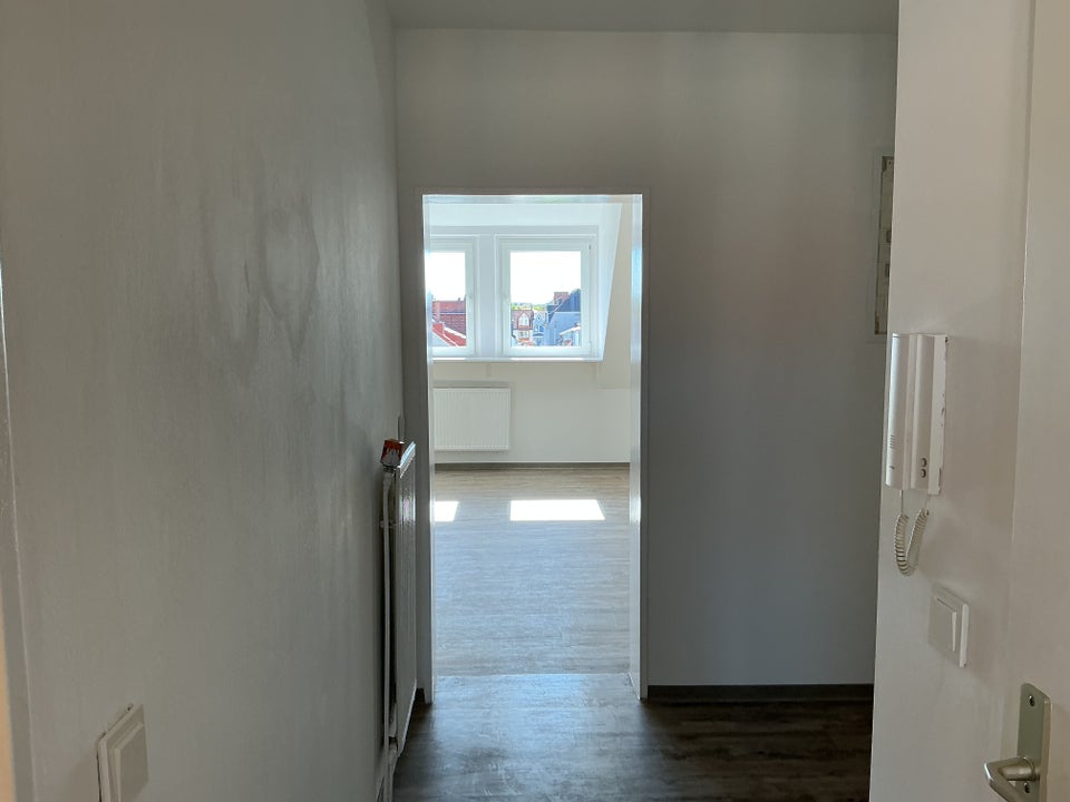 Tolle 2-Zimmer- Dachgeschosswohnung mit Blick über die Dächer der Neustadt. - Foto 4