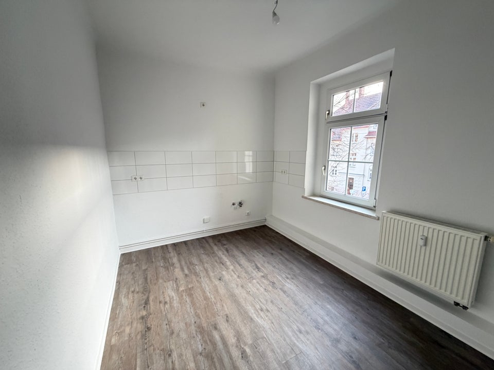 Diese schöne Zwei-Zimmer-Wohnung wurde saniert - mit Fußbodenheizung im Bad! - Foto 3