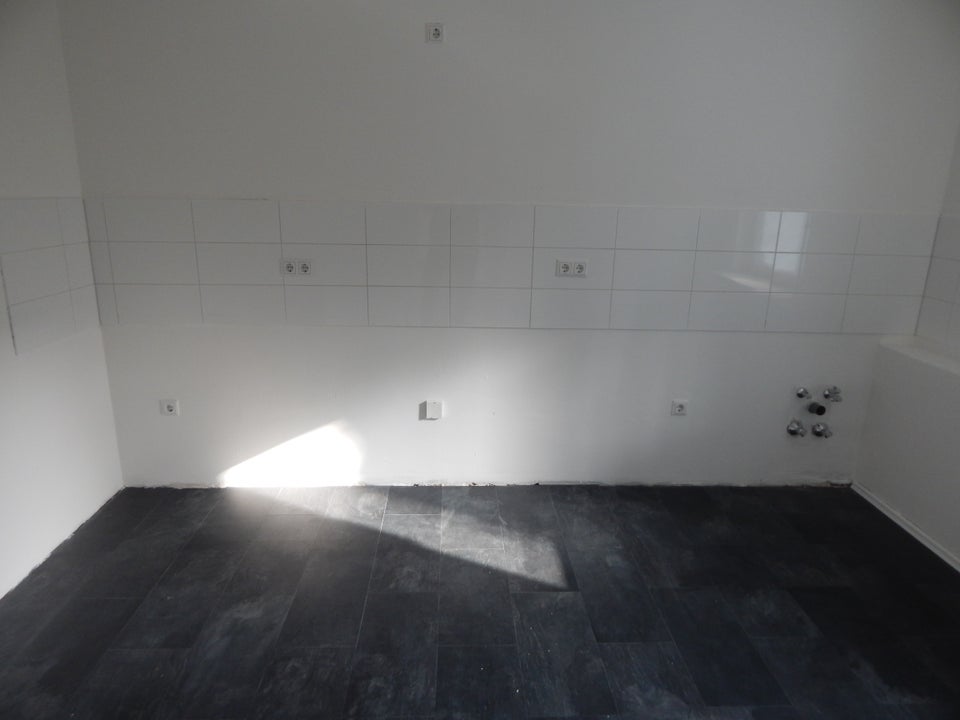 Preisgünstige und ansprechende 3,5-Zimmer-Wohnung - Foto 1