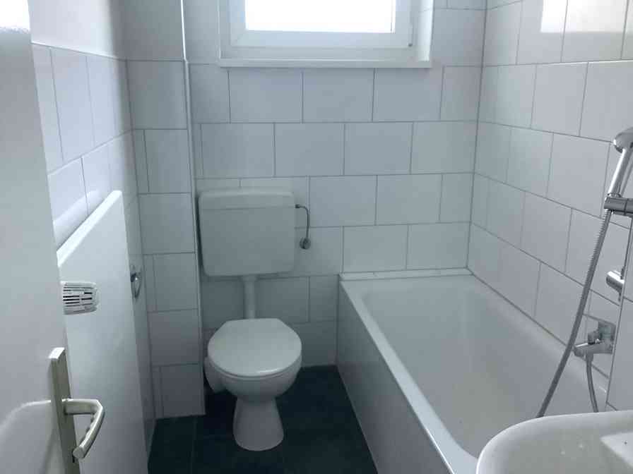 Renovierte 3-Zimmer-Wohnung im Erdgeschoss mit Balkon in Uninähe! - Foto 2