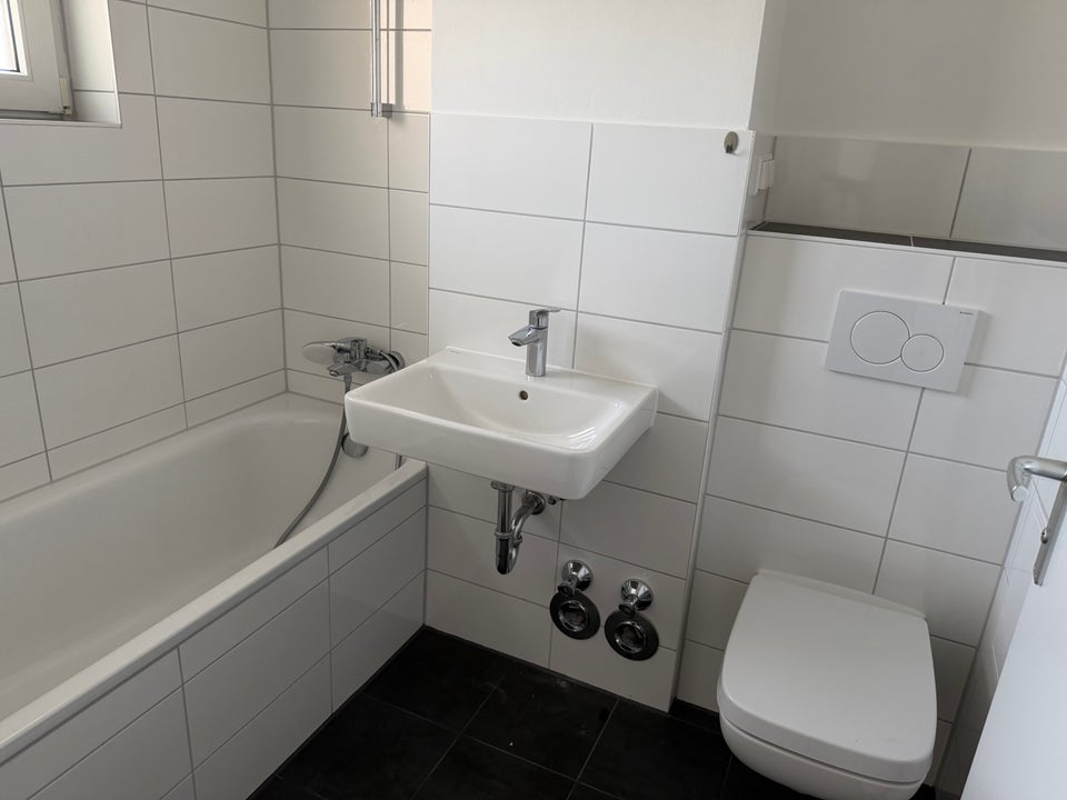 Rundum wohlfühlen: gemütliche 2-Zimmer-Wohnung mit Balkon - Photo 5