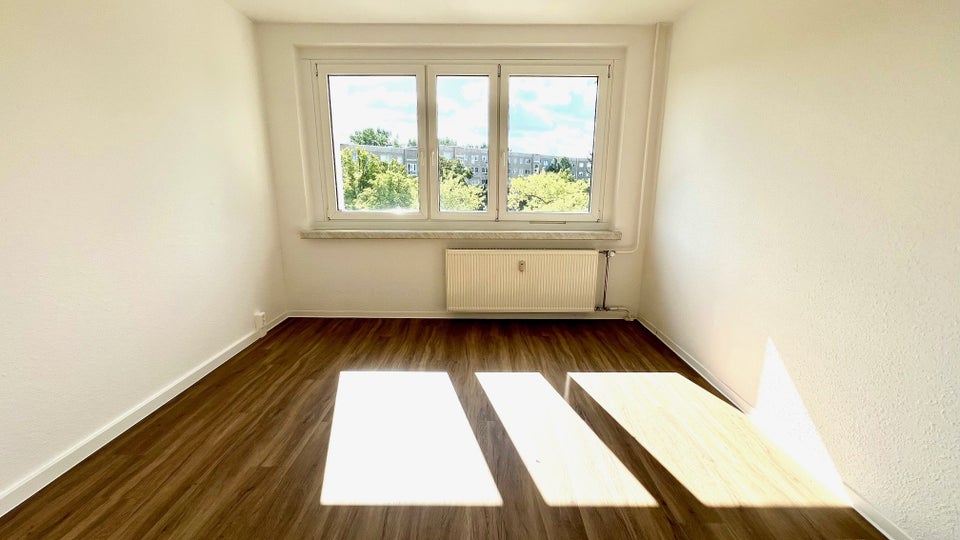 Bezugsfertige 2-Zimmerwohnung mit Balkon und Aufzug! - Foto 3