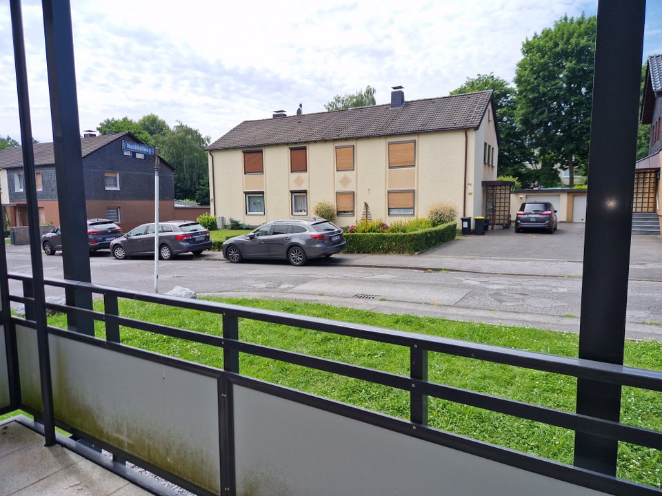 Gelegenheit: renovierte 3-Zimmer-Wohnung mit Balkon - Photo 2