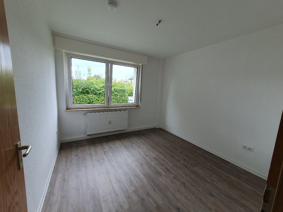 Hinsel: Bezugsfertige 3-Zimmer-Wohnung mit Balkon in ruhiger Lage - Foto 3