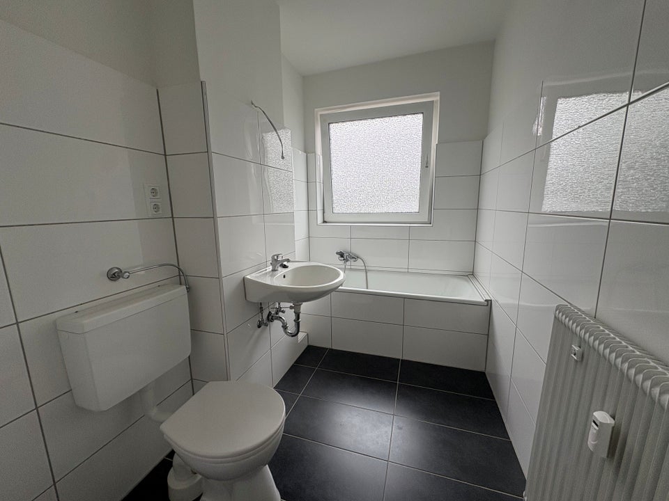 Willkommen Zuhause – Charmante 2-Zimmer-Wohnung mit Modernisierungsperspektive - Photo 4