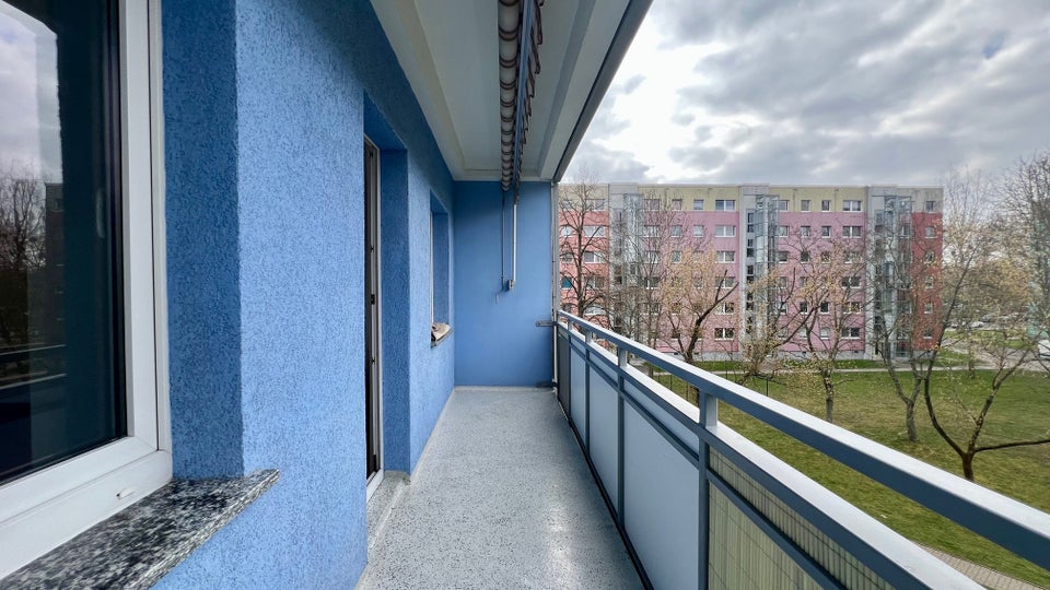 Schöne 3-Zimmerwohnung mit Balkon und Aufzug! - Foto 2