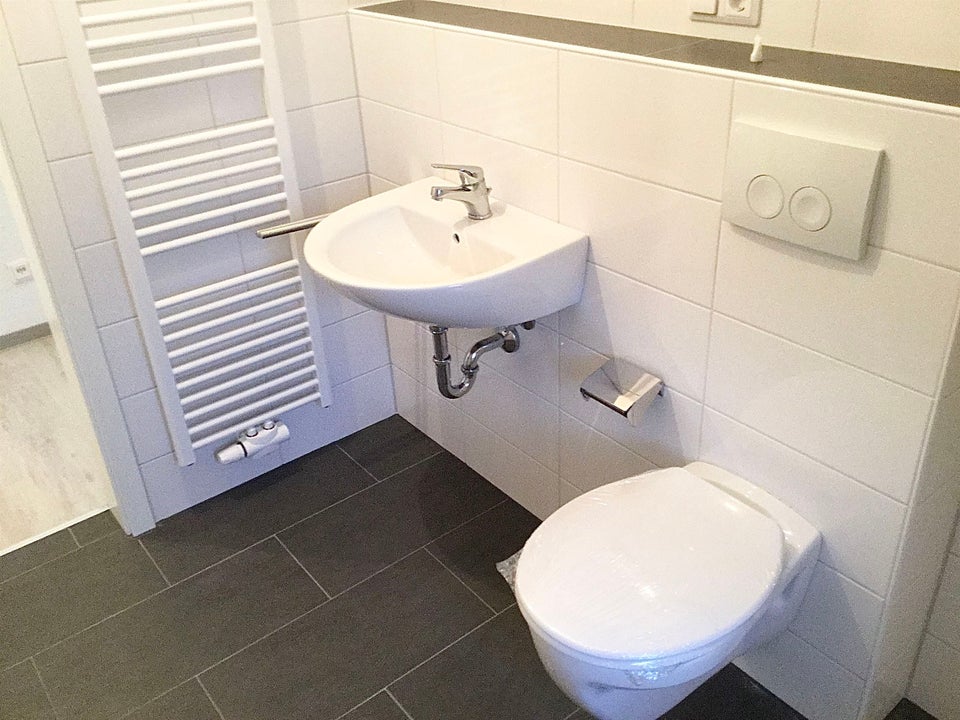 Bezugsfertige, helle 2-Zimmer Wohnung in bevorzugter Lage - Photo 2