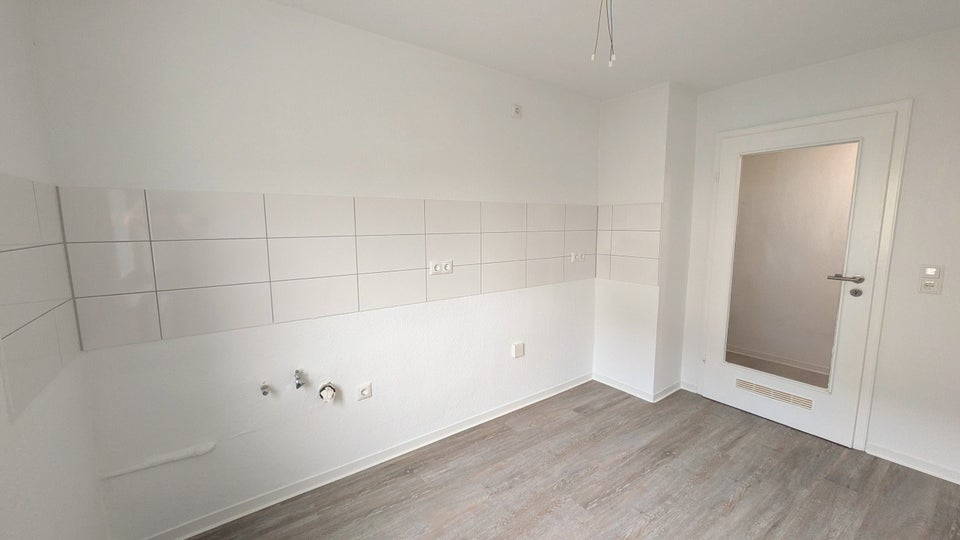 Renoviert & teilsaniert, schöne Whg. sucht Familie - Photo 2