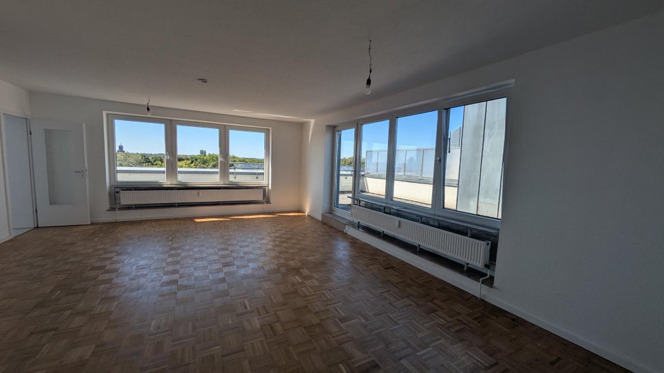 Modernisierte 3- Zimmer-Wohnung über den Dächern von H.- Kleefeld - Foto 2