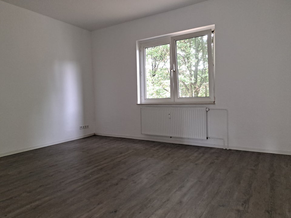 Renoviert und bezugsfertig... Schöne 2-Zimmerwohnung mit Vinylboden in ruhiger Lage! - Photo 3