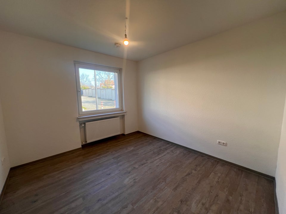 Helle Wohnung im EG frei! - Photo 1