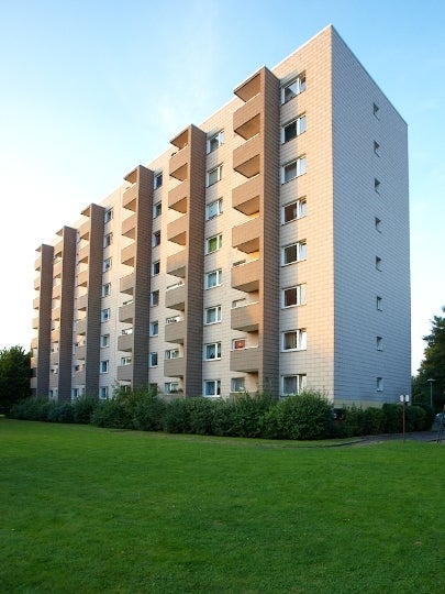 ***Geräumige renovierte 3-Zimmerwohnung im 5. OG bezugsfertig in zentraler Lage*** - Foto 2