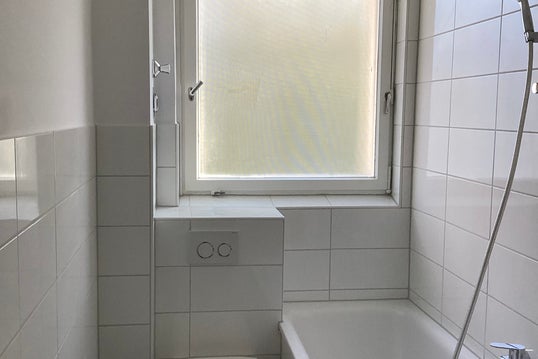 تصویر schöne 2-Zimmer-Wohnung mit Balkon · Lupinenweg 1a, 12357 Berlin