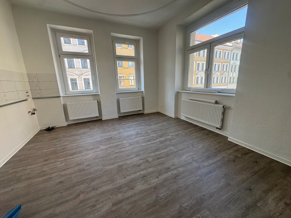 Frisch renovierte 3-Zimmer-Wohnung mit Wohnküche - Foto 3