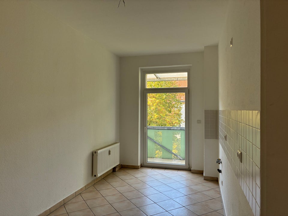 Helle 2-Raum-Wohnung mit Balkon und Tageslichtbad - Foto 3