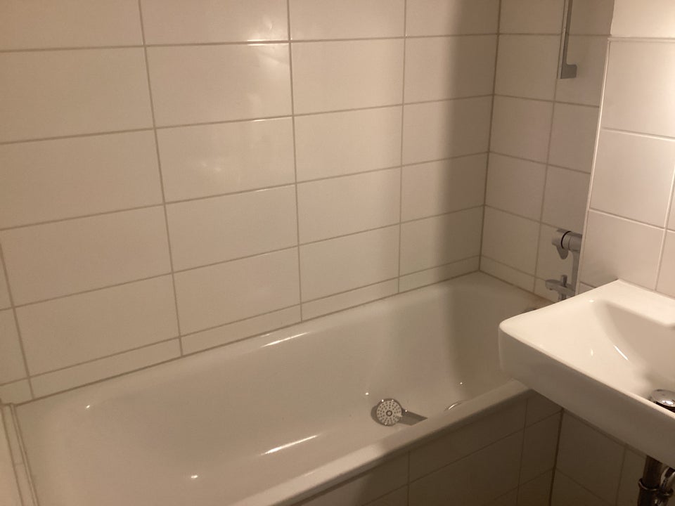 Familientraum: großzügige, renovierte 3-Zimmer-Wohnung mit Balkon ab sofort frei - Photo 1