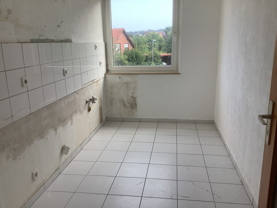 Zentral gelegene 4-Zimmer-Wohnung mit Balkon sucht neue Mieter! - Photo 5