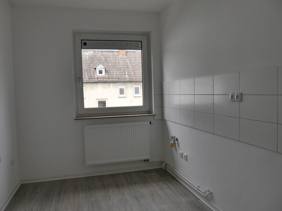 Schöne 3-Zimmer-Wohnung mit Tageslichtbad in Hanau-Großauheim zu vermieten - Foto 2