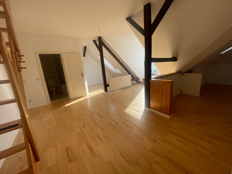 Traumhafte DG-Wohnung mit Balkon - Photo 4