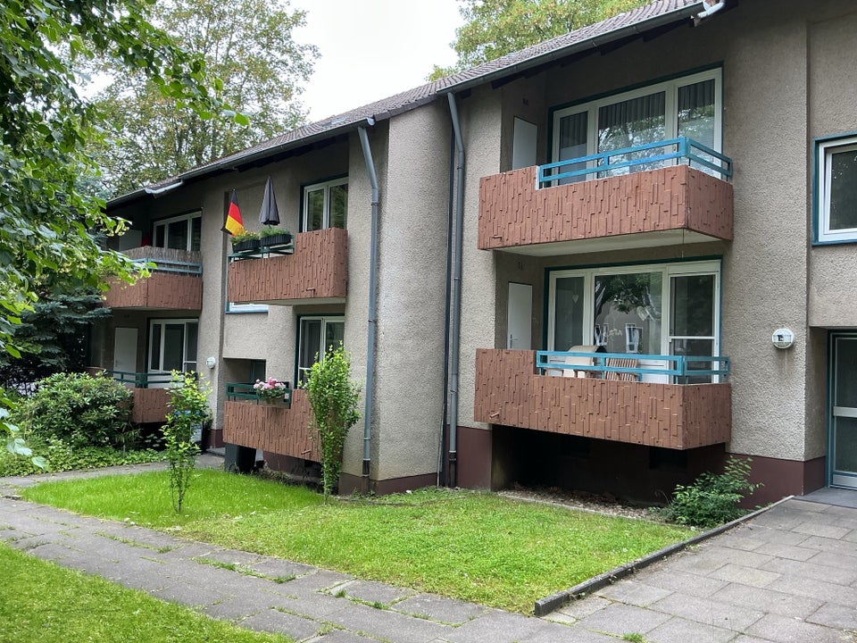 Ihre neue Wohnung: renovierte 2-Zimmer Wohnung mit Balkon und neuem Bad - Foto 3