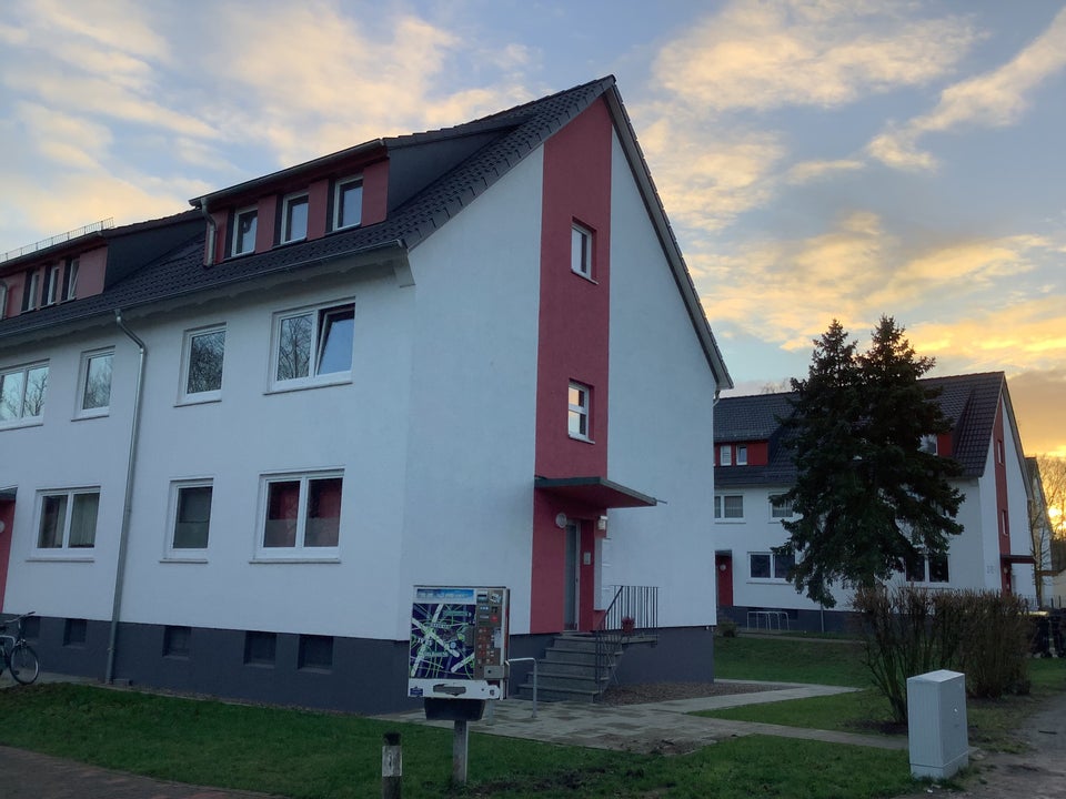 Gemütliche 2-Zimmer-Hochparterrewohnung mit Balkon - Foto 2