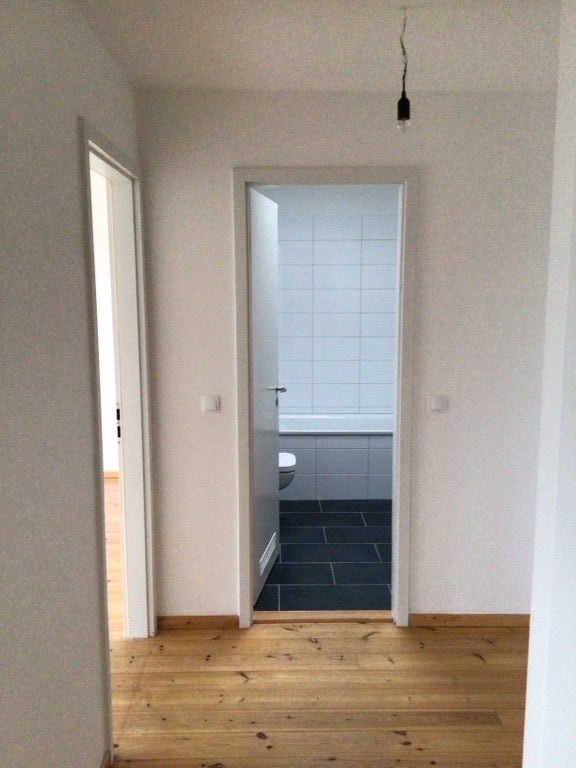 Lichtdurchflutete Dachgeschosswohnung ohne Schrägen - Foto 4