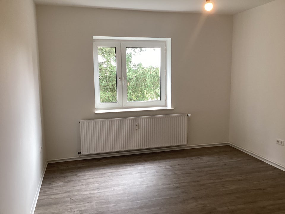 Wo das Leben so spielt - sanierte 2-Zimmer-Wohnung, ab dem 12.06.2026 anmietbar! - Foto 3