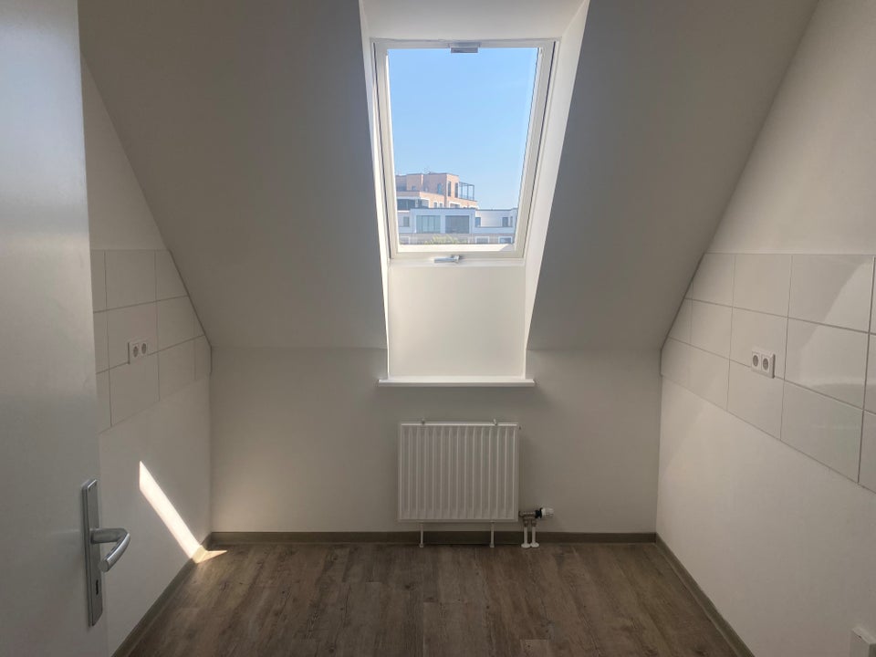 Renovierte Wohnung mit Loggia direkt Am Wendehafen - Foto 5