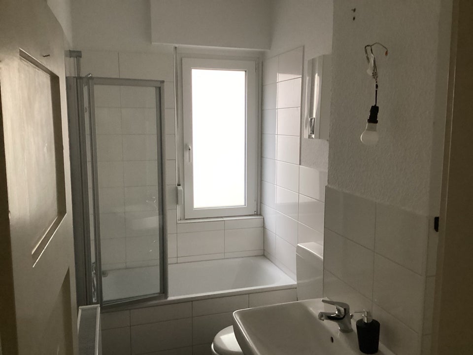 Lust auf Veränderung: individuelle 2-Zimmer-Wohnung mit Balkon - Photo 1