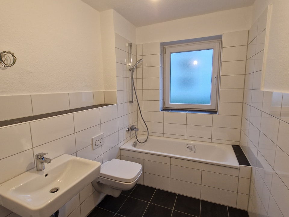 In 2 Zimmern leben, von Grün umgeben. - Photo 3