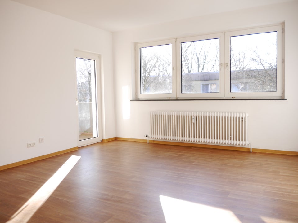 Schöne 3-Zimmer-Wohnung mit Balkon in Hanau-Großauheim zu vermieten!! - Foto 2