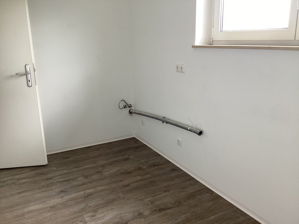 Helle, renovierte 2- Zimmerwohnung mit Sonnenbalkon sucht nette Mieter - Photo 4