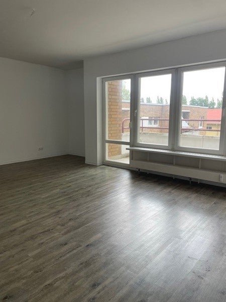 renovierte 3,5-Zimmer-Wohnung mit Einbauküche und neuen Fenster - Foto 1