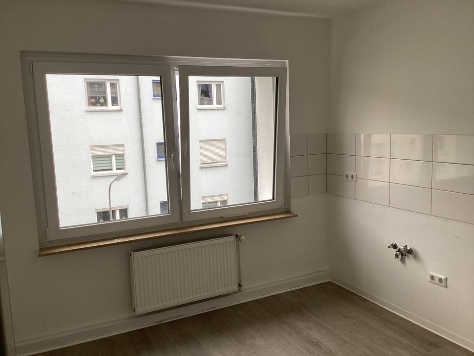 Langenberg: Bezugsfertige 2-Zi.-Whg. mit neuem Tageslichtbad und Balkon - Photo 2