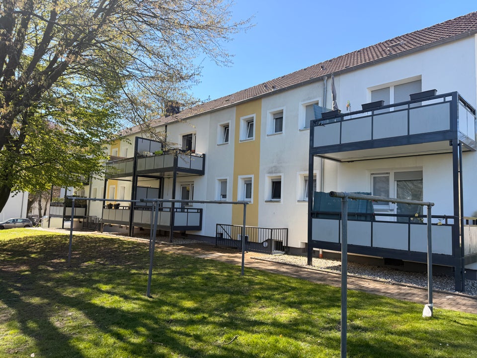 Reinkommen und Wohlfühlen: interessante 3-Zimmer-Wohnung mit Sonnenbalkon - Photo 4