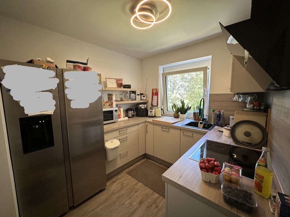 Mit Einbauküche / 1. OG. / 3,5 Zimmer mit Balkon - Foto 2