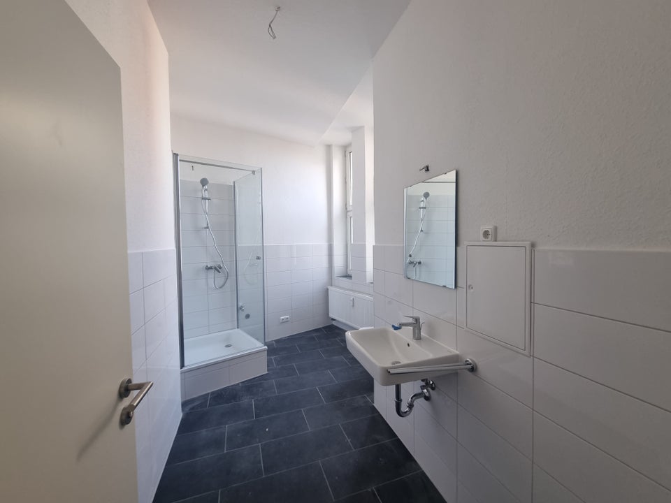 Frisch saniert: Willkommen im neuen Zuhause! - Photo 3
