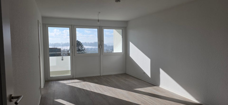Traumhafter Alpenblick inklusive – großzügige 3-Zimmer-Wohnung mit Balkon - Foto 1