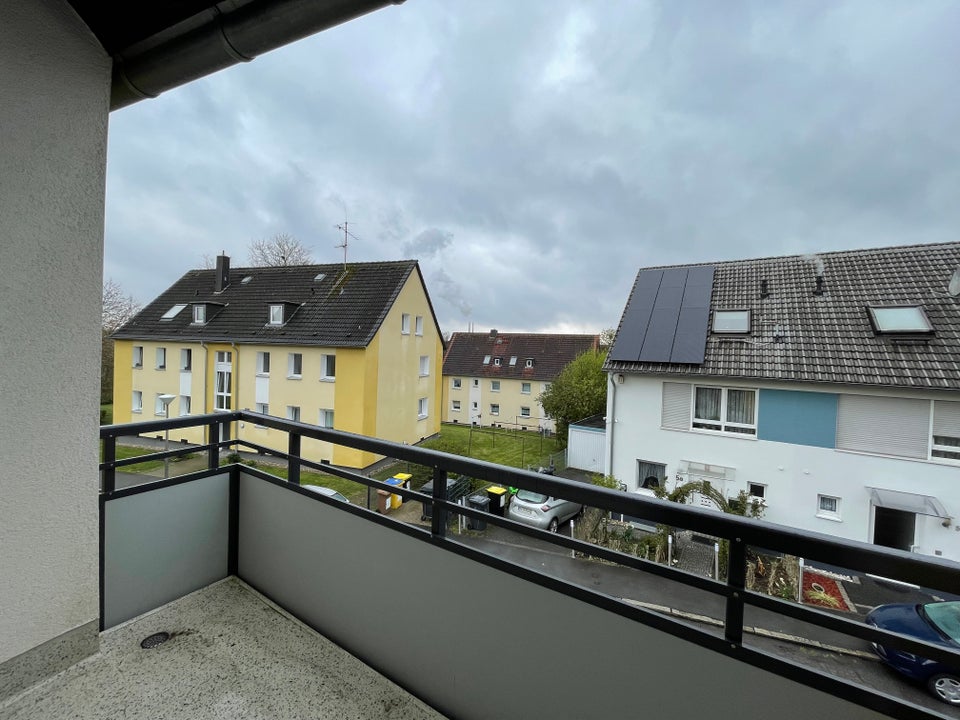 Nette Mieter gesucht: attraktive 3-Raum-Wohnung mit Sonnenbalkon - Foto 2