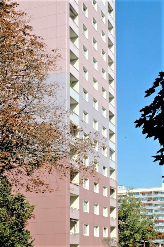 Erstbezug nach Sanierung: großzügige 2-Zimmer-Wohnung mit Balkon in zentraler Lage - Foto 1