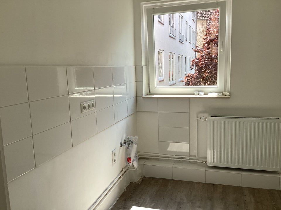 Nette Nachbarn gesucht: sanierte 2,5-Zimmer-Wohnung inmitten der Lübecker Altstadt. - Photo 1