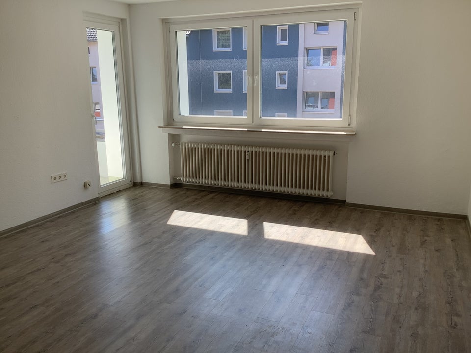 4-Zimmer-Wohnung mit Balkon und Tageslichtbad im Grünen zu vermieten - Photo 1